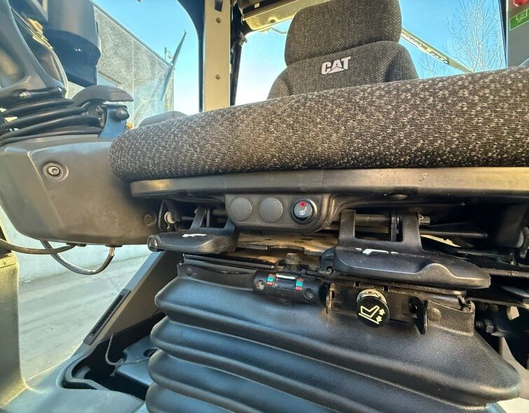 CATERPILLAR CATERPILLAR 12M3 AWD***IMMACULATE/REGISTERED***